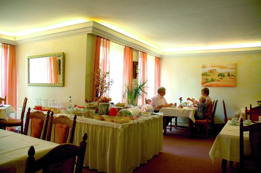 Zum Neuen Schwan Otel Walluf Dış mekan fotoğraf