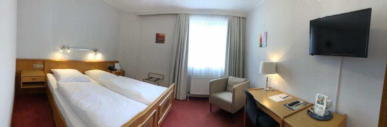 Zum Neuen Schwan Otel Walluf Dış mekan fotoğraf
